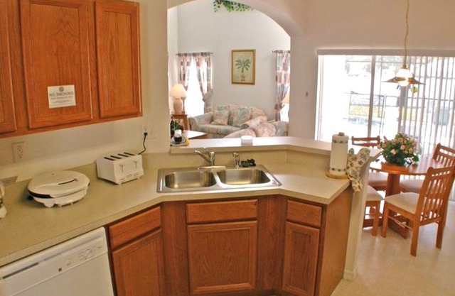 Luxury Villa - Own Pool & Games Room - Disney Just 10 Minutes