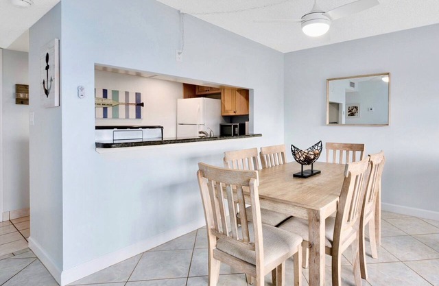 Oceanfront Condo With Balcony. Steps From The Pier. Prime Location 🌊 in Cocoa Beach