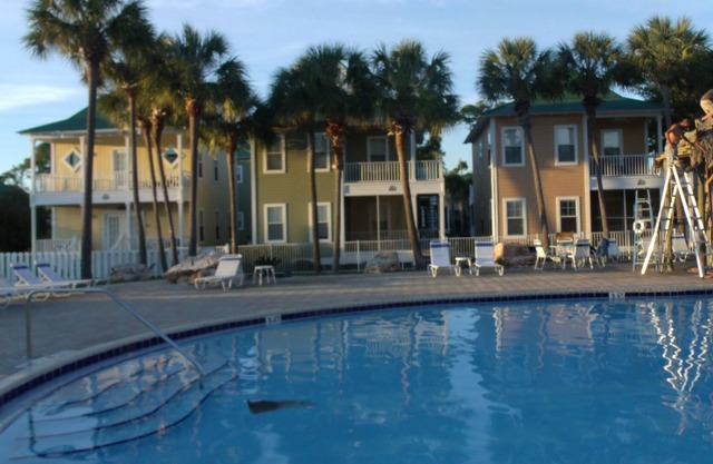 Poolside unit! Book now for Summer 2020