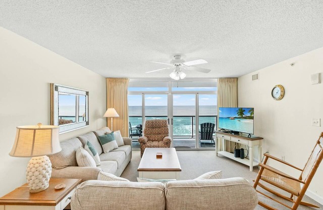 Stylish comfort in this lovely Laguna Keyes condo | Laguna Keyes - 703 in North Myrtle Beach