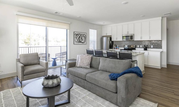 Huntsville Apartment | 104 m² Apartment ∙ 2 bedrooms ∙ 4 guests