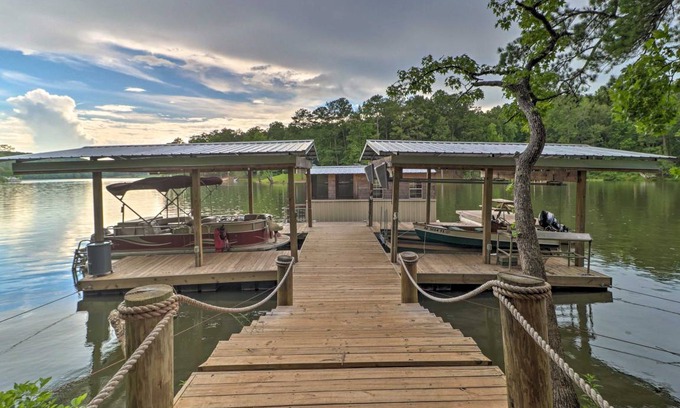 Tallassee House | 111 m² House ∙ 2 bedrooms ∙ 6 guests