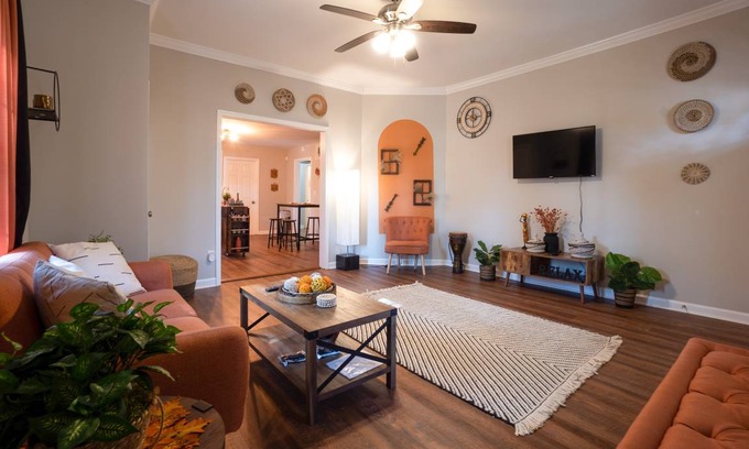 Huntsville House | 139 m² House ∙ 3 bedrooms ∙ 6 guests