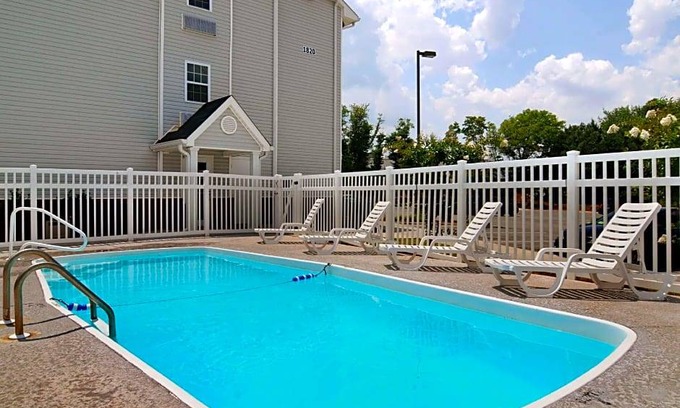 Normal Hotel | 2-Star Hotel ∙ Microtel Inn & Suites Huntsville