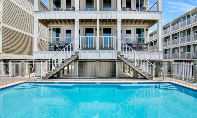 Gulf Shores House | 743 m² House ∙ 16 bedrooms ∙ 40 guests