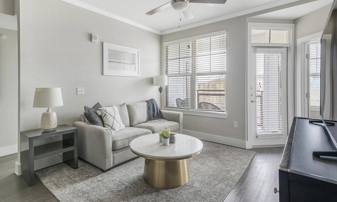 Huntsville Apartment | 93 m² Apartment ∙ 2 bedrooms ∙ 4 guests