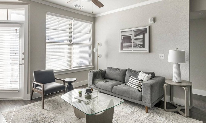 Huntsville Apartment | 93 m² Apartment ∙ 2 bedrooms ∙ 4 guests