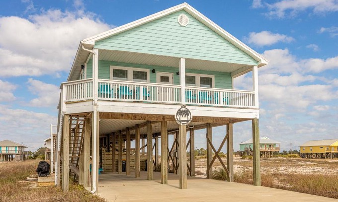 Fort Morgan House | A Wave From It All