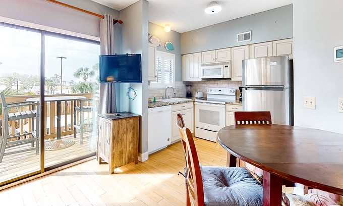 Orange Beach East Apartment | Beautiful efficiency by the beach w/ an indoor pool, shared tennis, & free WiFi