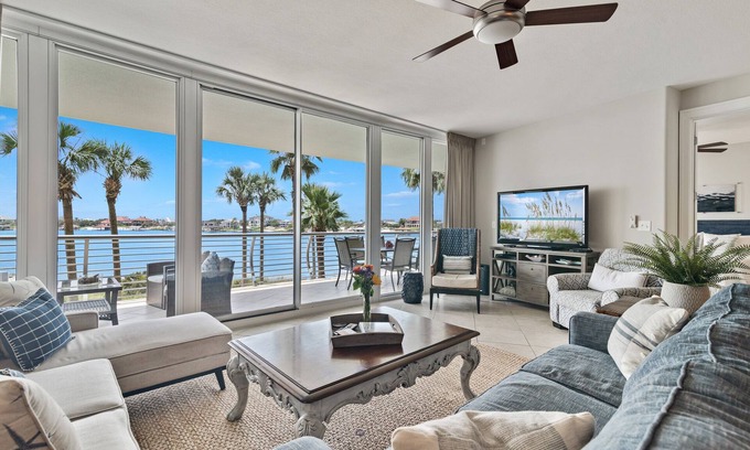 Orange Beach East Condo | Bella Luna 202 - Luxury Condo - walking distance to Flora Bama-Sleeps 8