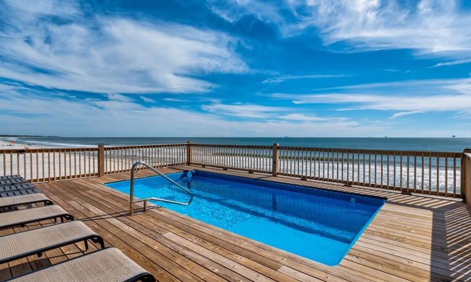 Dauphin Island House | Encantado | Beach Front. Pool. Sunset Views
