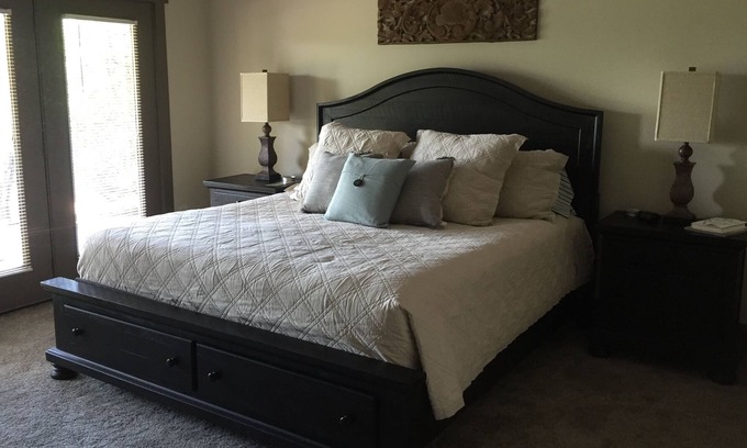Talladega Condo | Logan Martin Lake Condo with Monthly Rental Rates