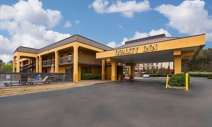 Irondale Hotel | Quality Inn Airport - Southeast
