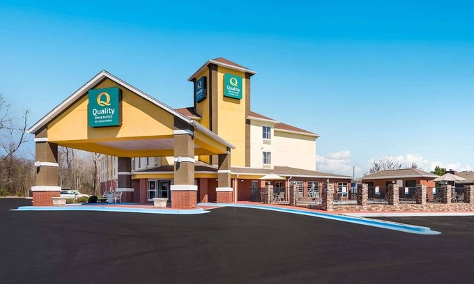 Huntsville Hotel | Quality Inn & Suites Huntsville Research Park Area