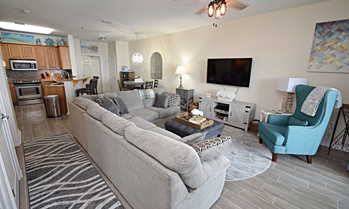 Fort Morgan Condo | Relax and Catch a couple of fish! π£ ~ There is something for everyone!