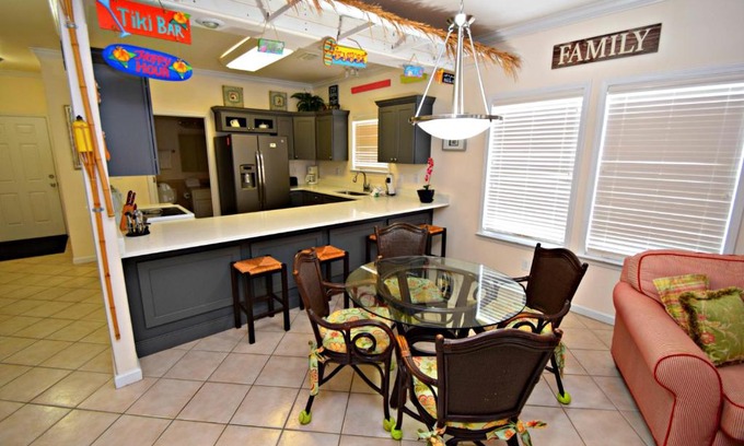 Gulf Shores Apartment | Spinnaker Pointe 1B Condo