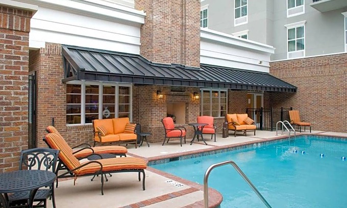 Central Business District Hotel | 2-Star Hotel ∙ Hampton Inn & Suites Mobile - Downtown Historic District