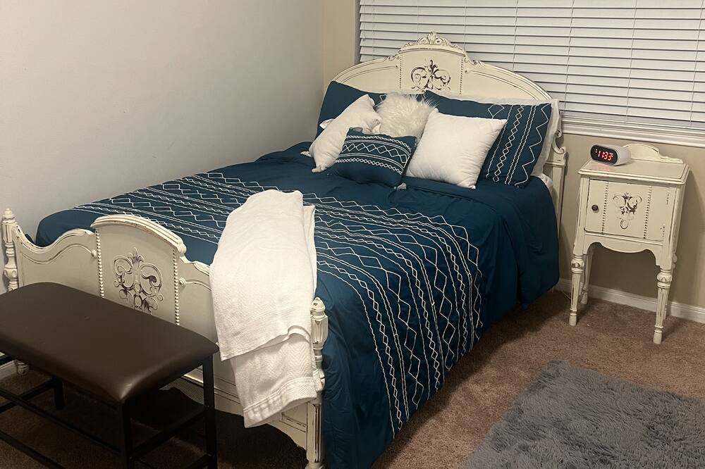 Huntsville Apartment | 2bd/2ba Apartment near Mid-City, RSA, OU, UAH, Res.Park, Hospitals, VBCC, Orion