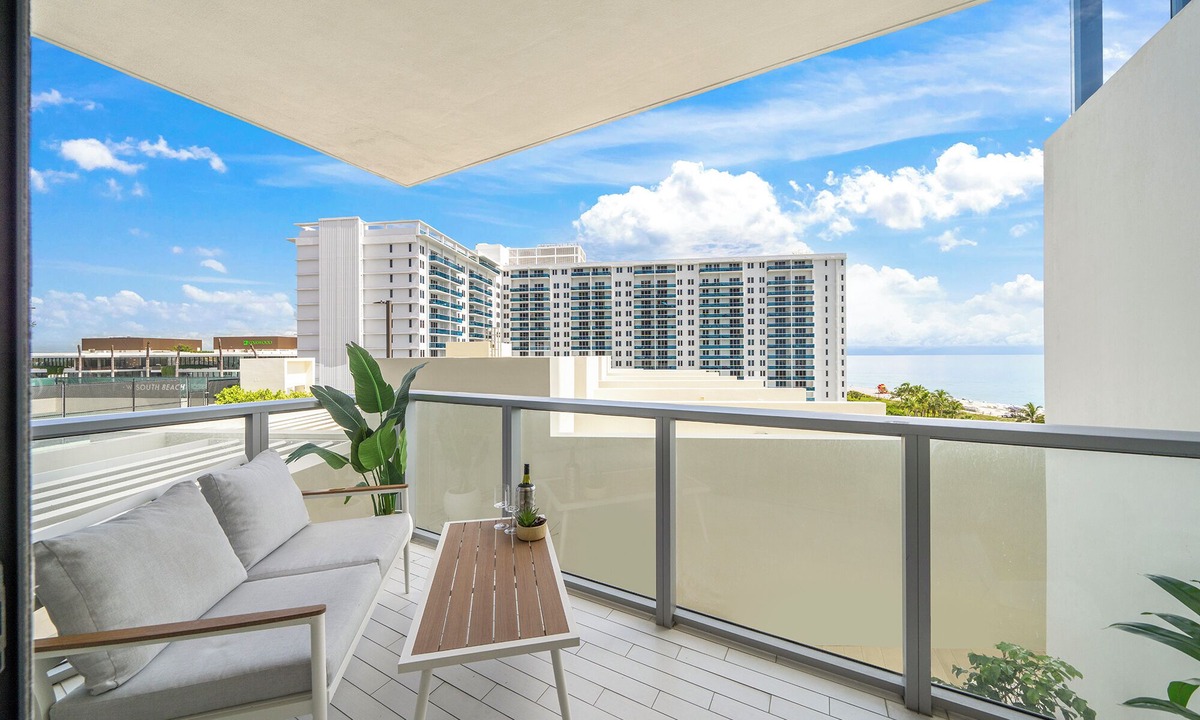 City Center Condo | W South Beach: Oceanview Condo with Pool & Direct Beach Access