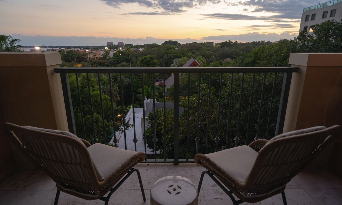 Coconut Grove Condo | Your Bay View Escape in Coconut Grove, Pool & Gym