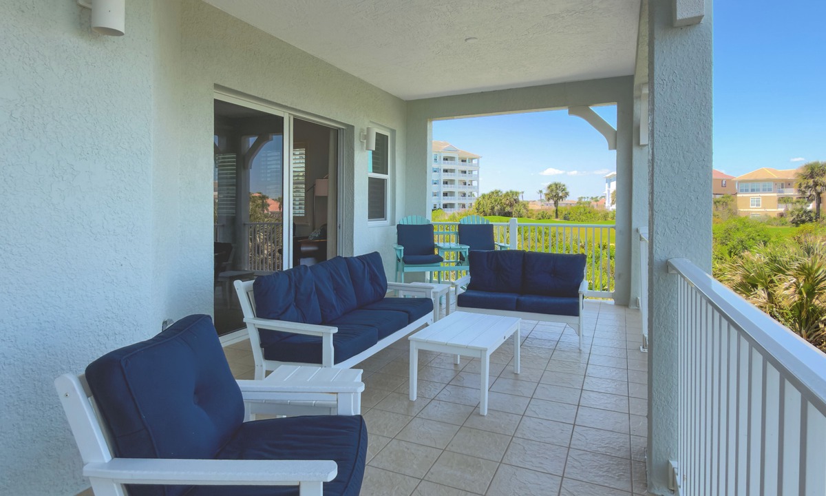 Palm Coast Condo | Oceanfront Corner Condo 421 - seconds to the surf and sand!