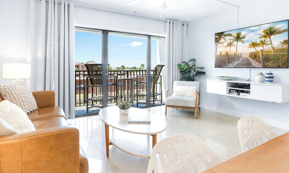 Avon By The Sea Condo | Pier-Side Penthouse Spacious Corner Unit W/Heated Pool & BBQ Grills! 🌴