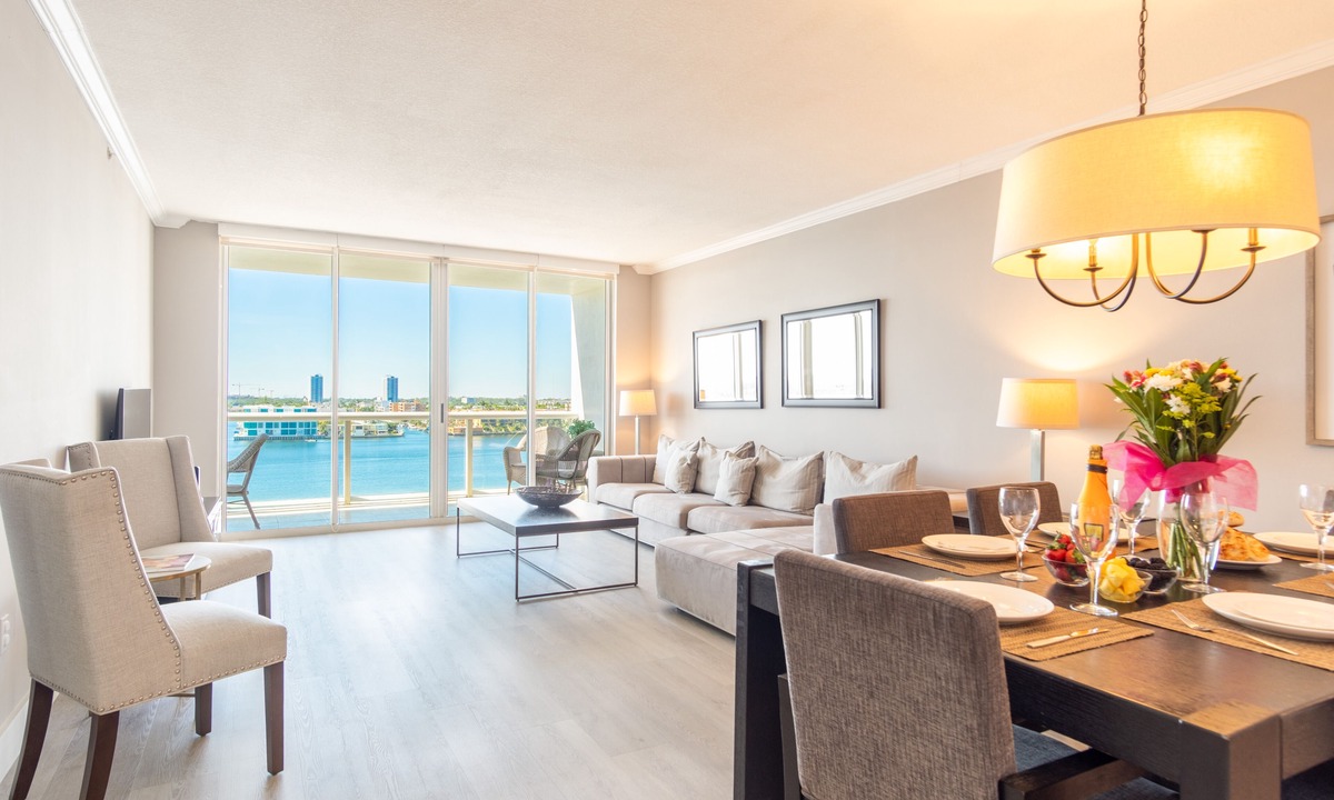 Sunny Isles Beach Condo | Cozy and spacious condo with amazing intracoastal views. WIFI + Parking