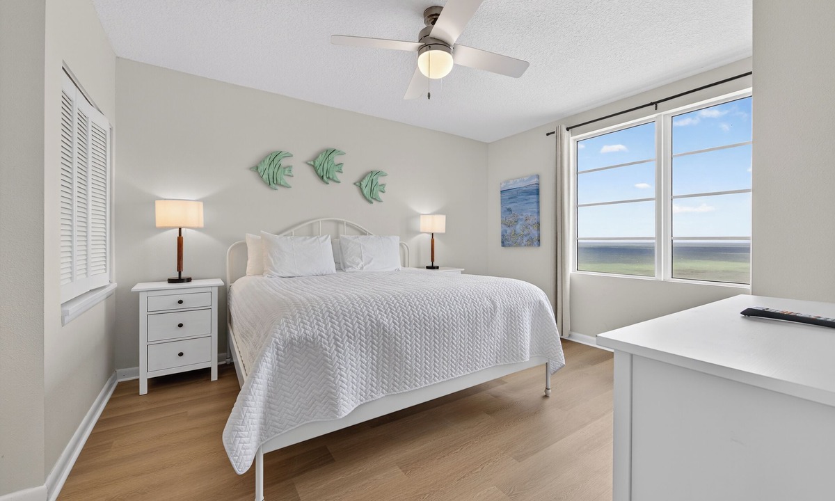 Brush - Stewarts Condo | Jacuzzi Getaway - Ocean Walk