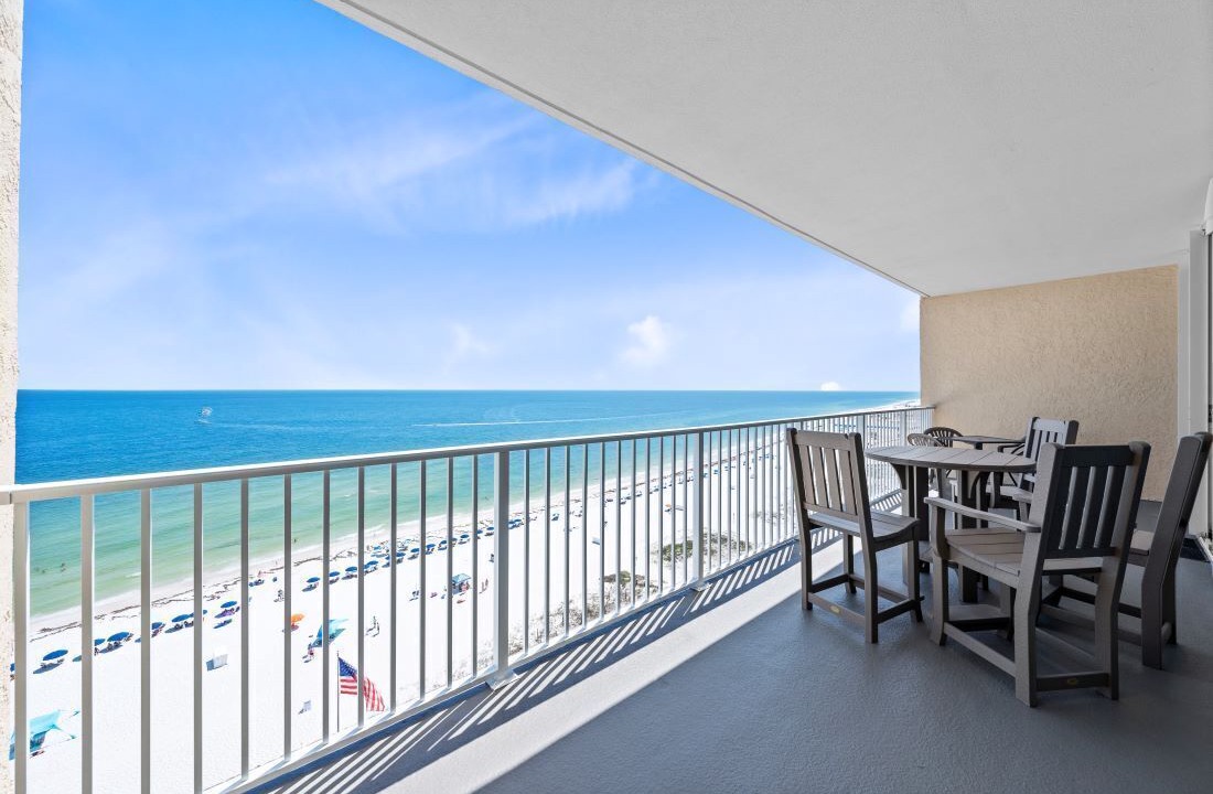Gulf Shores Condo | Beachfront Condo w/Breath Taking Sunset Views | Pool & Sauna | Sleeps 10