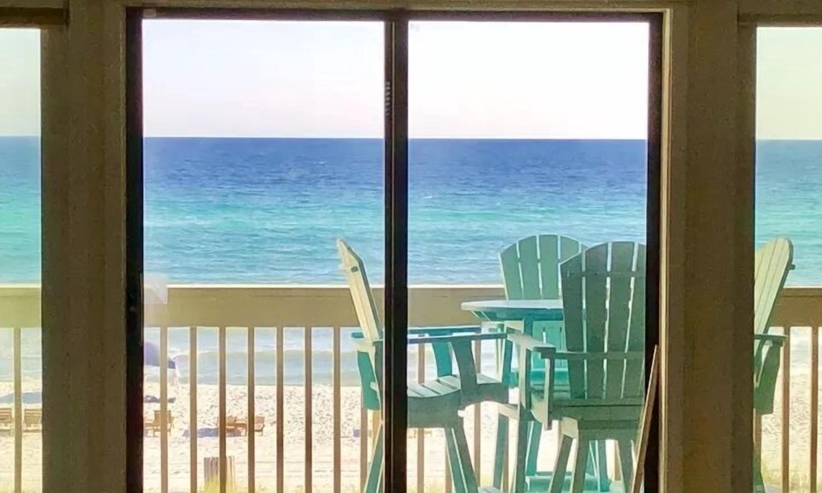 Sunnyside Condo | Upscale, Remodeled & Gulf-Front. Quiet West End PCB/30A. NO Crowds - Beach Svc!