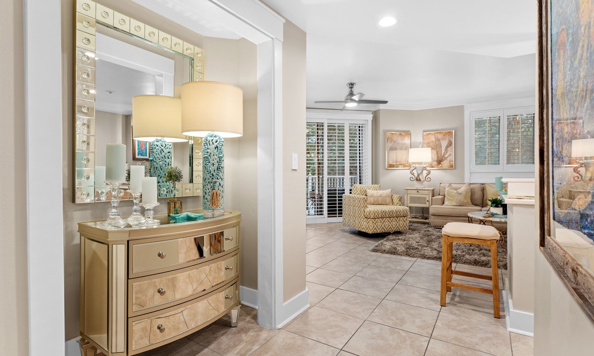 Baytowne Wharf Condo | 1BR Condo at Baytowne Wharf! GOLF CART to Beach, Tropical Pool, Hot Tub, Tram