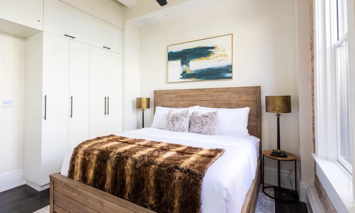 Downtown Condo | The Brent Lofts Southern Comfort 318