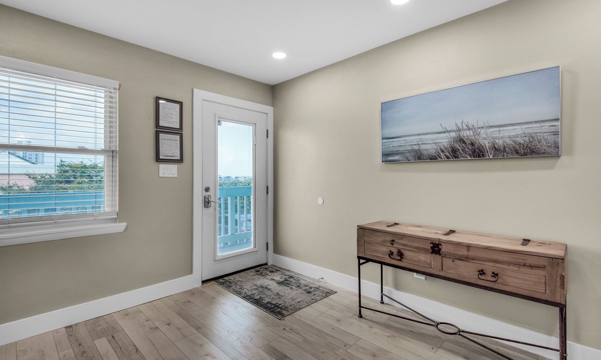Villa Sabine Condo | 🌅Community Pool-Walk 2 Beach-Covered Balcony-Pier-2BR Deepwater Cove 103🌅