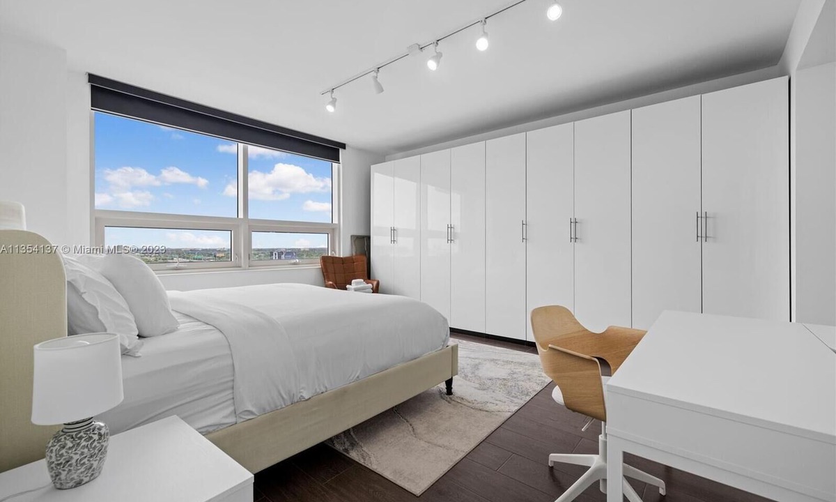 Midtown Condo | Charming 2-bedroom condo Fabulous MIDTOWN Miami GETAWAY w/Parking, pool, gym