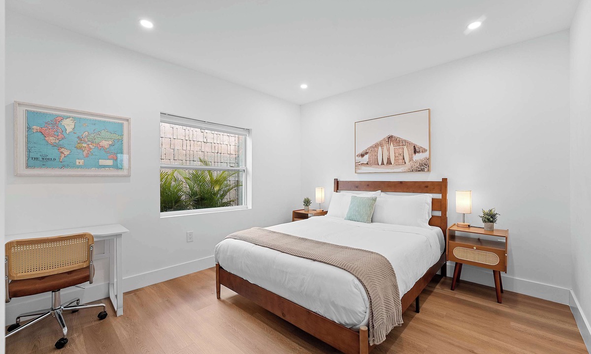 Victoria Park Apartment | Luxury Condo in Victoria Park w/Free Parking