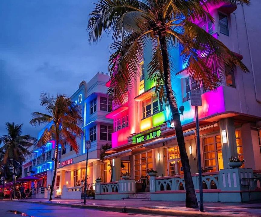Mid Beach Apartment | Art Deco Escape Steps to Ocean & Free Parking