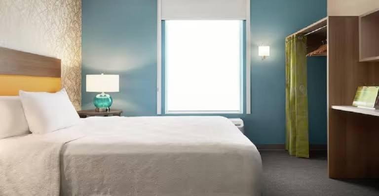 Southeast Pensacola Hotel | Home2 Suites By Hilton Pensacola Airport Medical Center