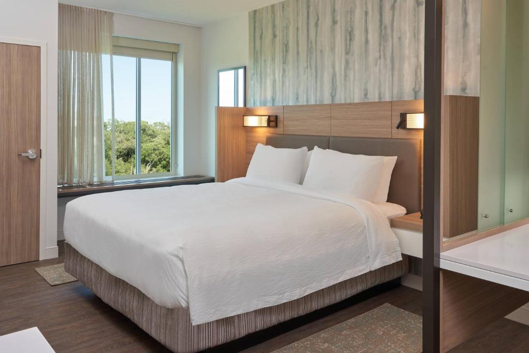 Southeast Orlando Hotel | SpringHill Suites by Marriott Orlando Lake Nona