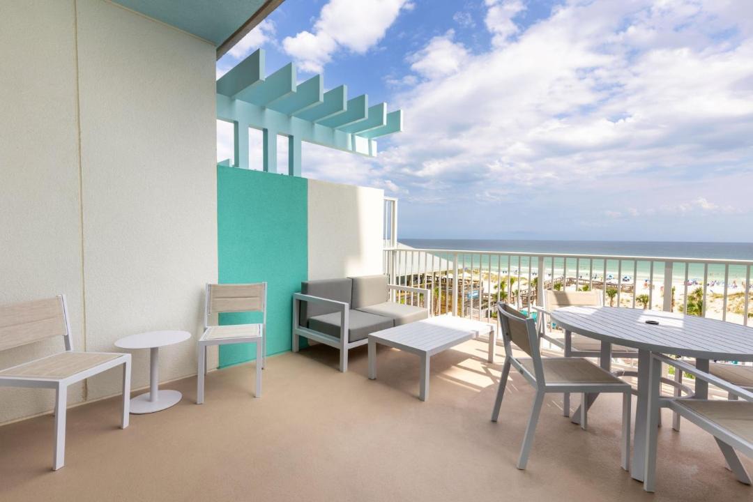 Pensacola Beach Hotel | Fairfield by Marriott Inn & Suites Pensacola Beach