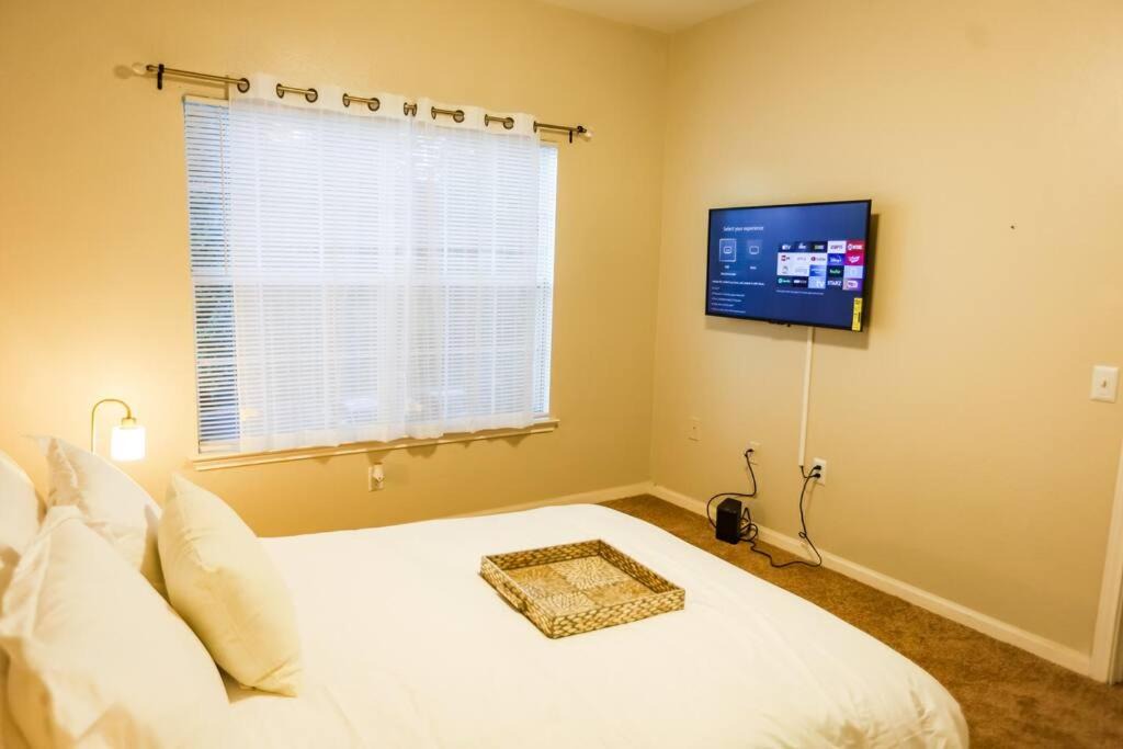 Ferry Pass Apartment | Lux 2BD 2BA minutes from the water
