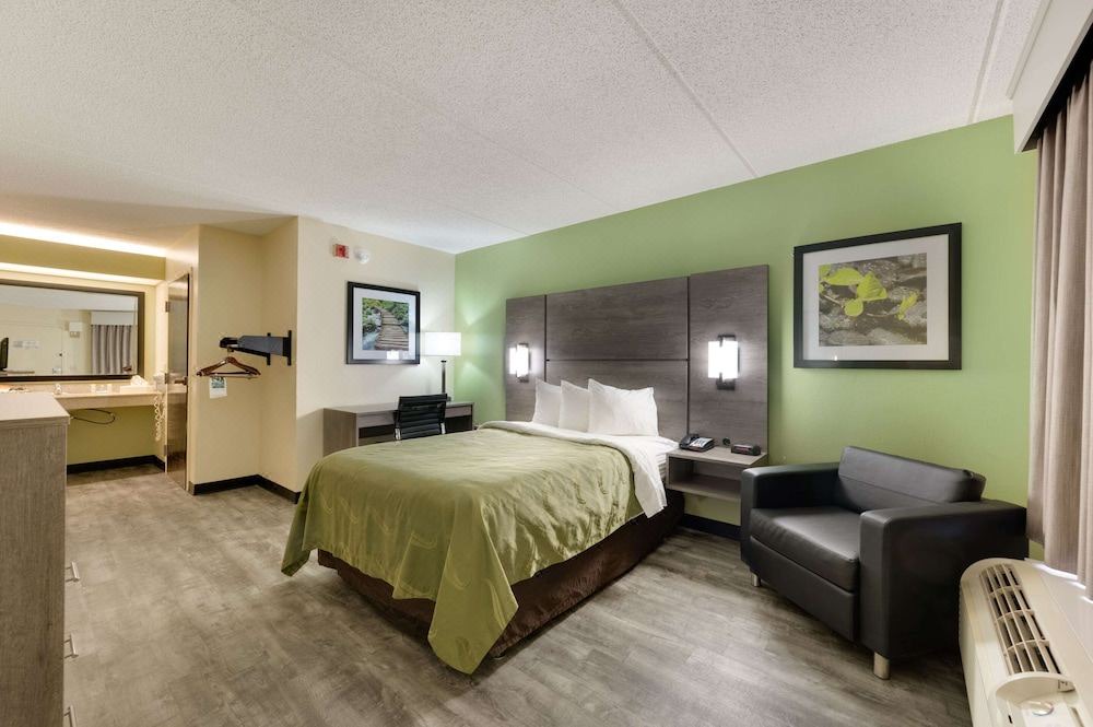 Photo of Bedroom in Irondale