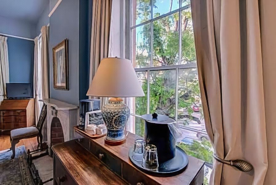 Photo of Livingroom in Central Business District