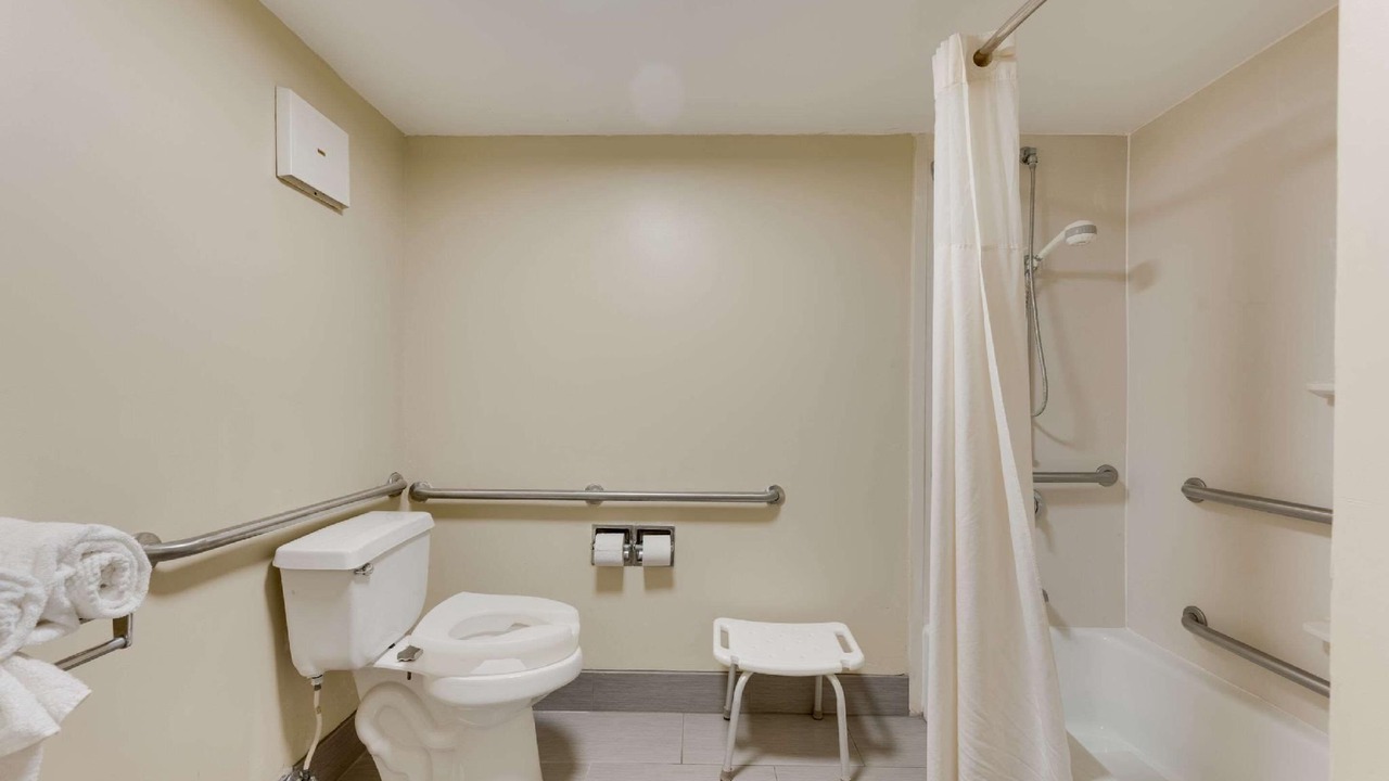 Photo of Bathroom in Irondale