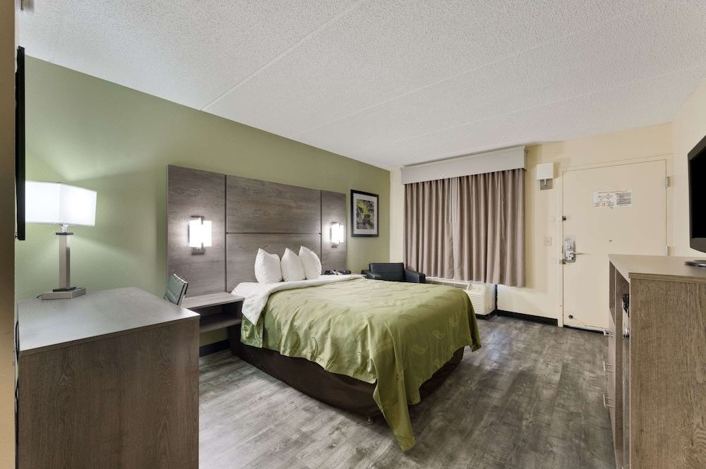Photo of Bedroom in Irondale