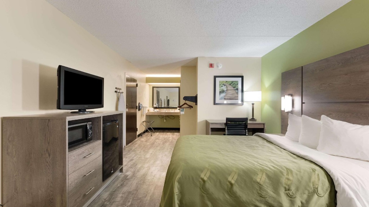 Photo of Bedroom in Irondale