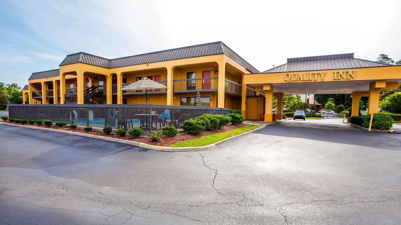 Photo of Buildings in Irondale