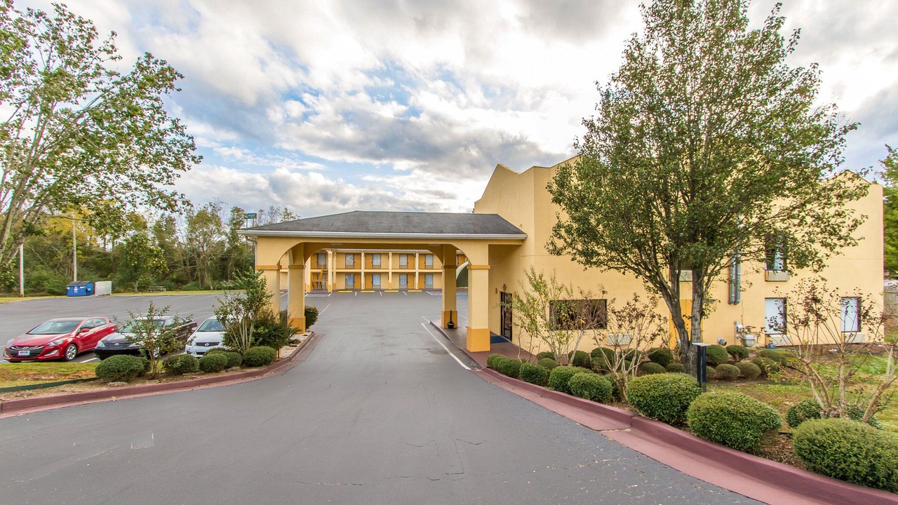 Photo of Buildings in Evergreen