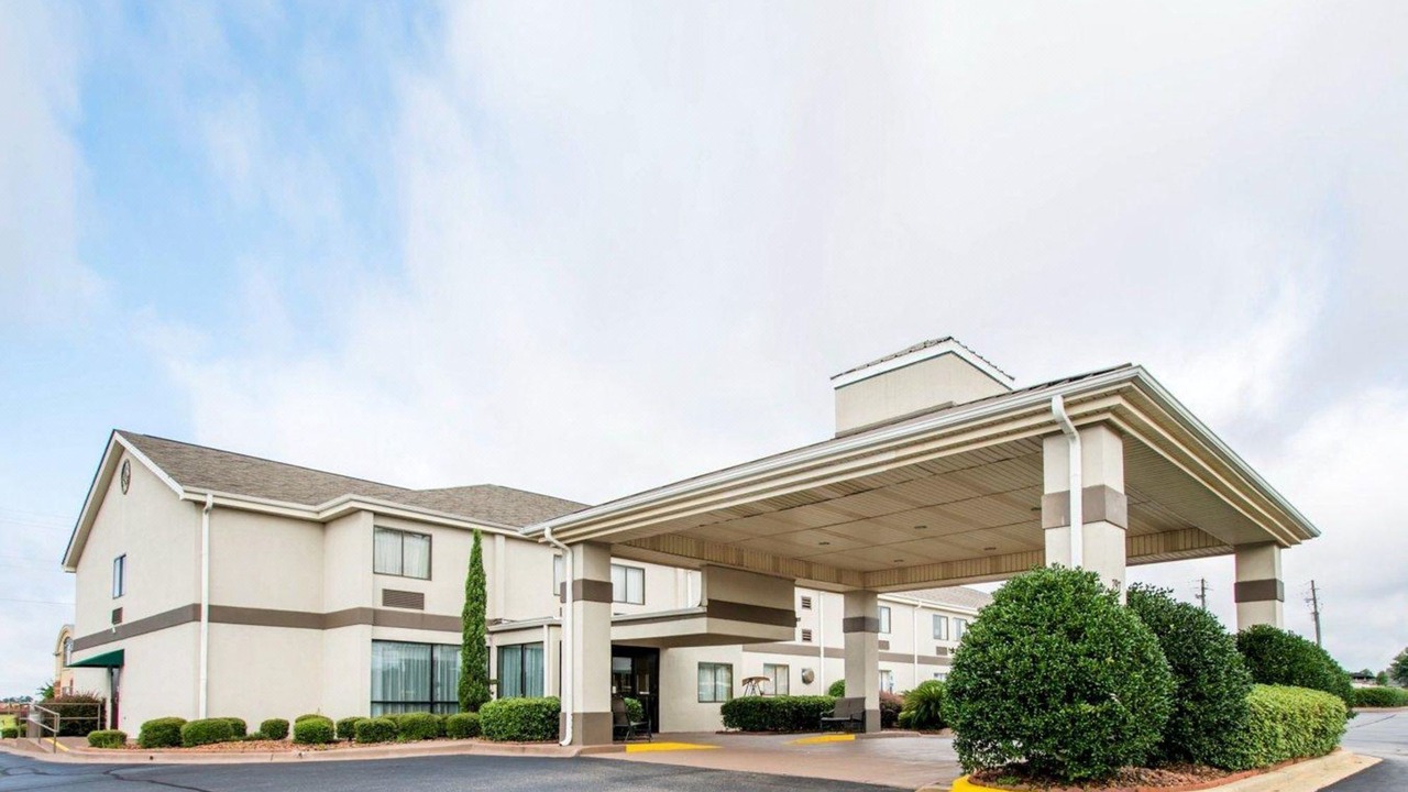 Photo of Buildings in Prattville