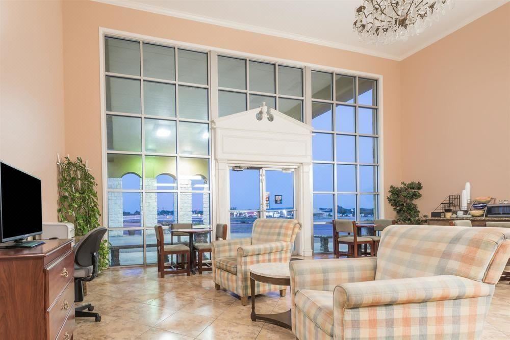 Photo of Livingroom in Greenville