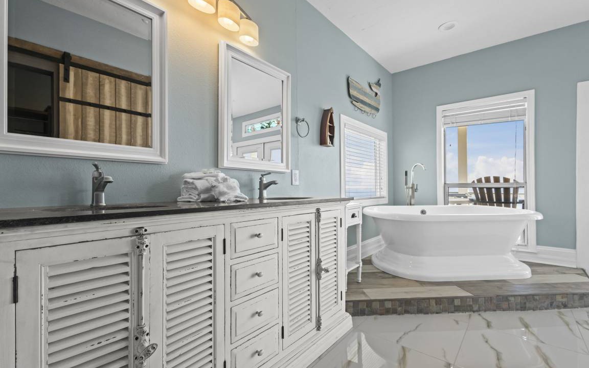 Photo of Bathroom in Gulf Shores